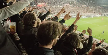 wyjazdy na koncerty, wydarzenia sportowe i festiwale